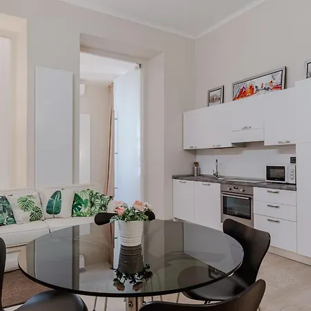 Guesthost - Cozy In Apartamento *