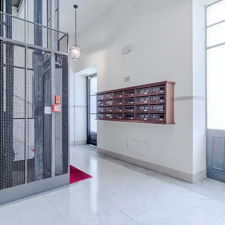 Guesthost - Cozy In Διαμέρισμα