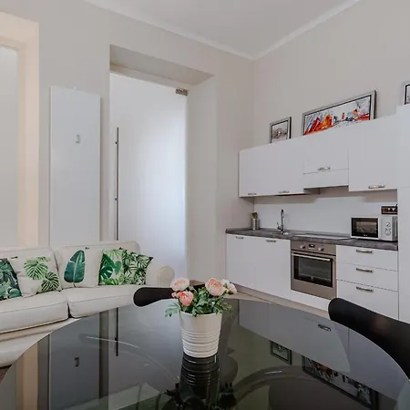 Guesthost - Cozy In * Turin