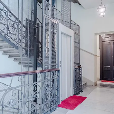Guesthost - Cozy In Lägenhet Turin